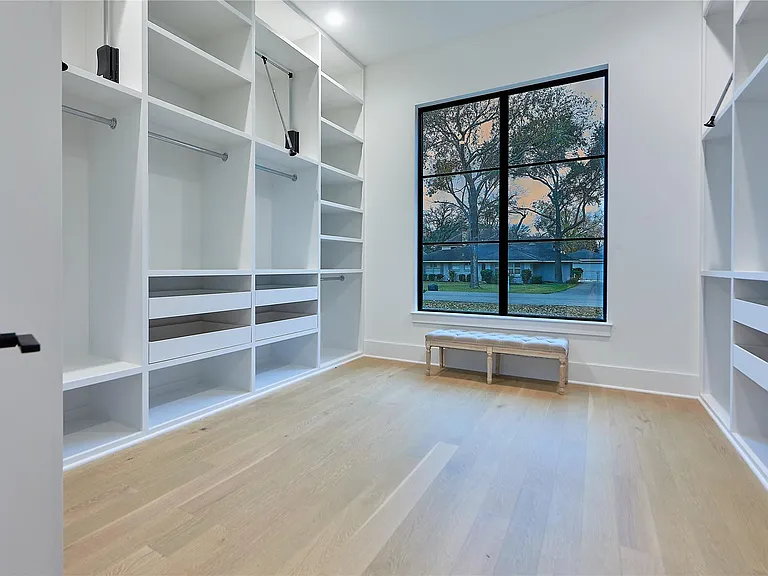 8926 Croes Dr — Photo 17