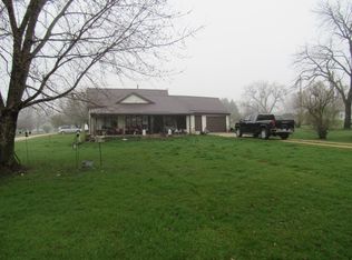 203 2nd St SW, Hopkinton, IA 52237