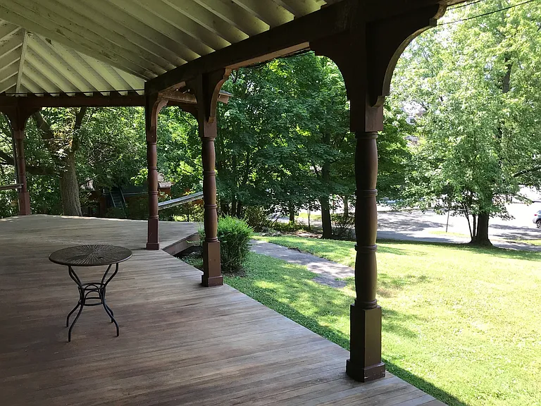 603 E Seneca St — Photo 10