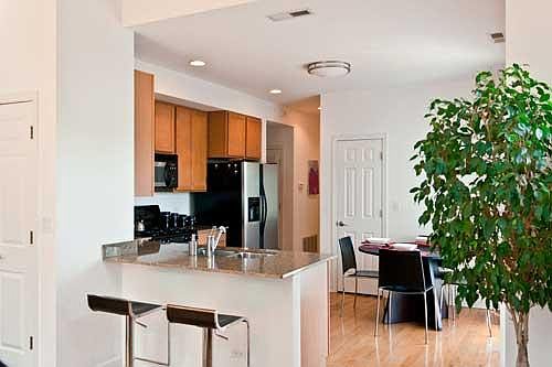 2nd image of 1447 N Campbell Ave #3S