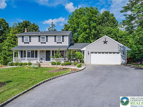 3rd image of 1801 Meadow Lane Dr