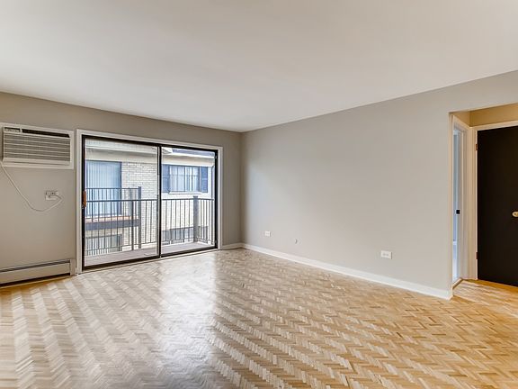 4th image of 2131 N Harlem Ave Rear 329
