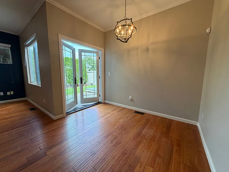 1436 Kincaid St — Photo 13