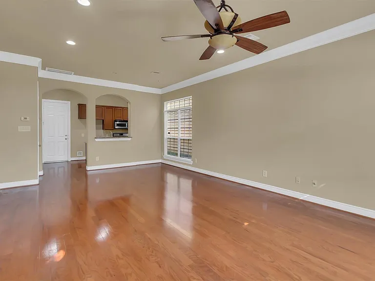 9006 Lakes At 610 Dr — Photo 7