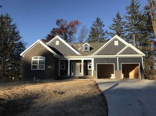 1088 Sugar Maple Ct, Fenton, MI 48430