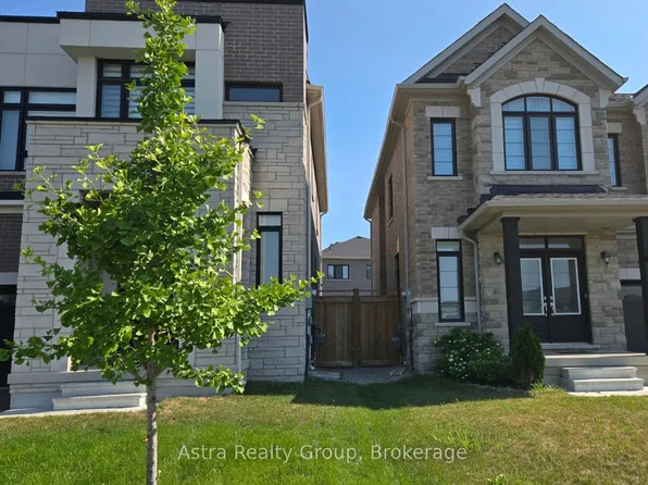 105 Coldwell Bay Cir, Vaughan, ON L4H 5E9