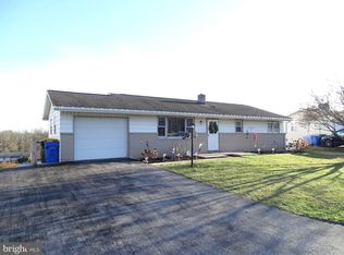 2434 Berkshire Ln, Dover, PA