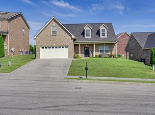 3030 Honeysuckle Dr, Spring Hill, TN 37174