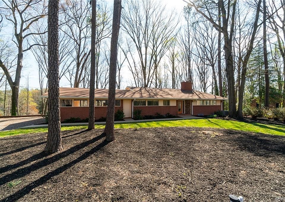 1st image of 305 Tarrytown Dr