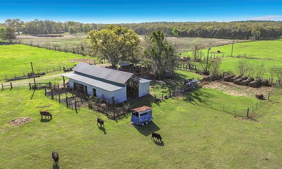 1st image of 855 NE 107TH ROAD