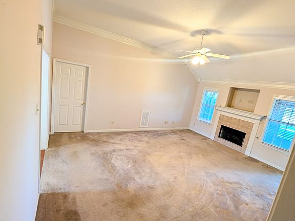 5th image of 359 Geelan Dr
