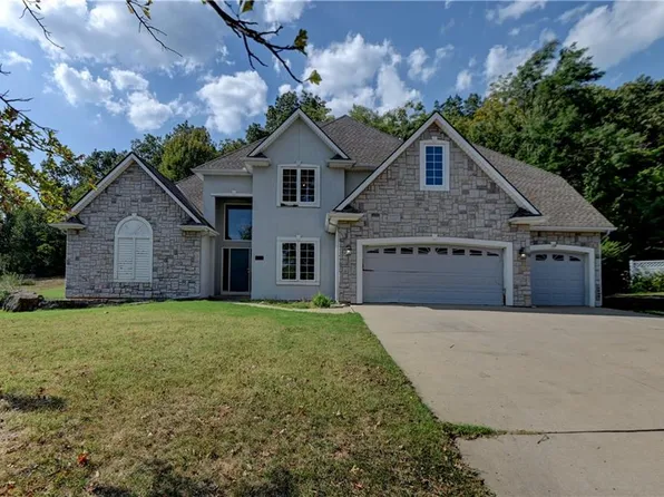 6826 N Charleston Dr, Kansas City, MO 64119
