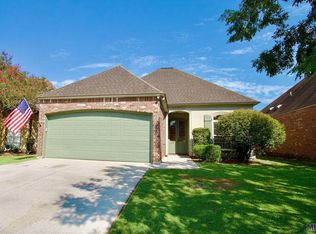 5555 Hidden Ridge Ln, Baton Rouge, LA 70816