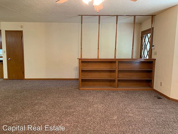 4th image of 8412 Willow View Dr