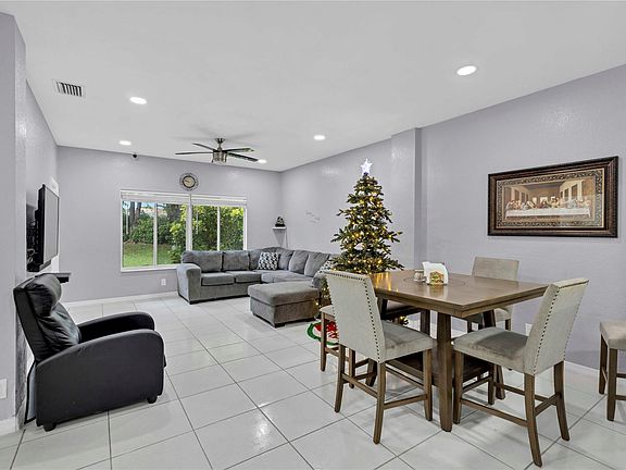 3rd image of 4741 SW 12th Place