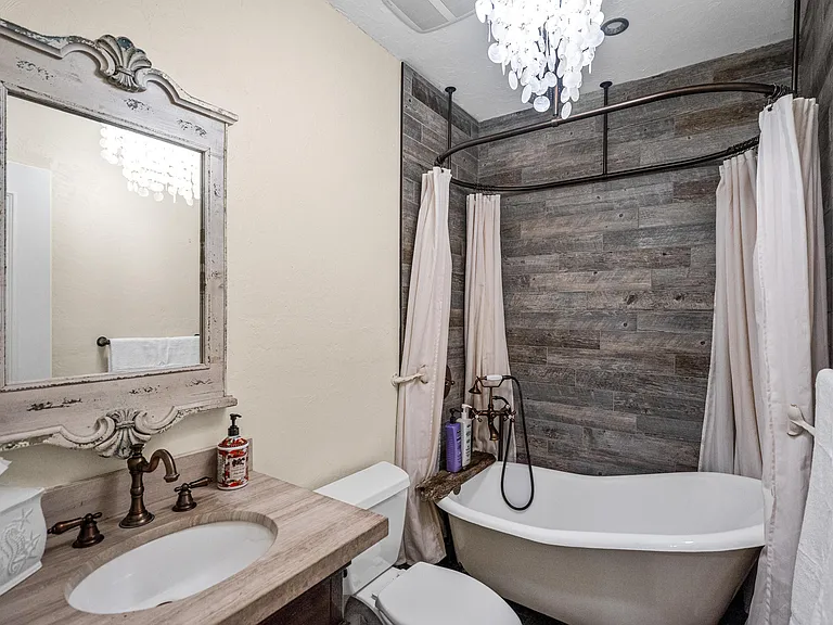 844 East Dr — Photo 29