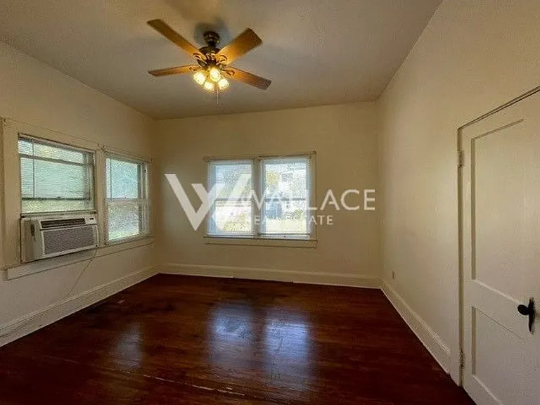 121 Stanley Ave — Photo 8