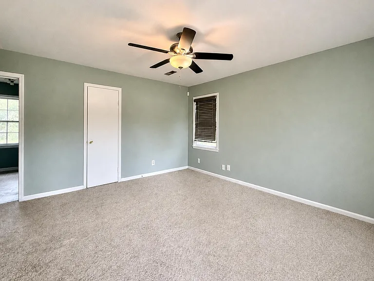 103 Dorchester Manor Blvd — Photo 2