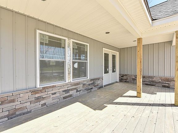 3rd image of 1542 Denny Dr