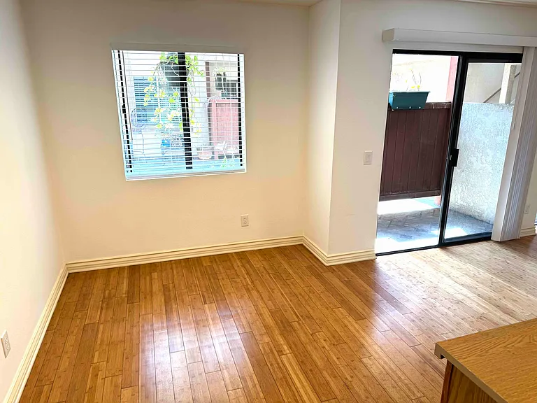 7507 W Manchester Ave #706 — Photo 4