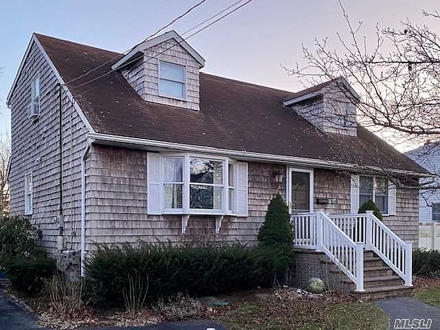 2nd image of 20 Chestnut St