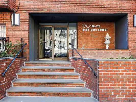 Sold by Sotheby's International Realty | media 8