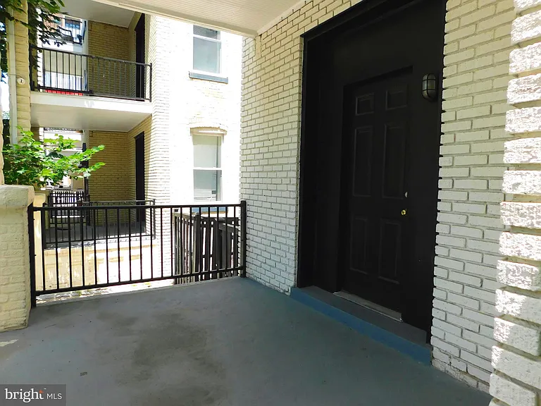 2427 Lakeview Ave #1D — Photo 9