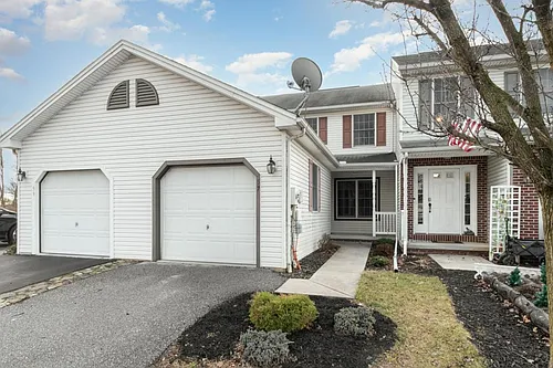 57 Nottingham Dr Photo 1