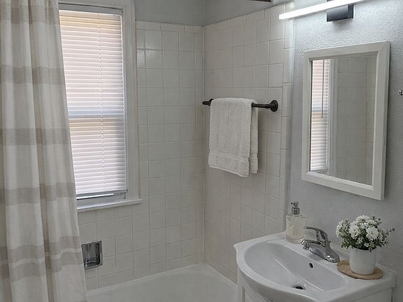 5th image of 119 N 38th St #1193