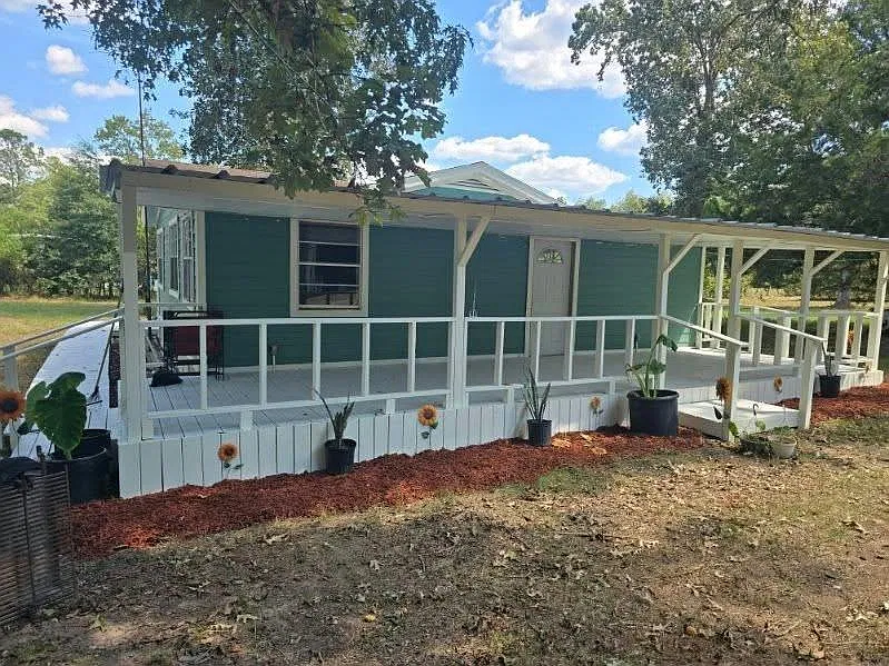 2 bed, 1.0 bath, 1230 sqft, $1,500 — Photo 1