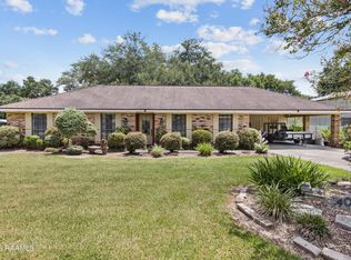407 Clara St, Broussard, LA 70518