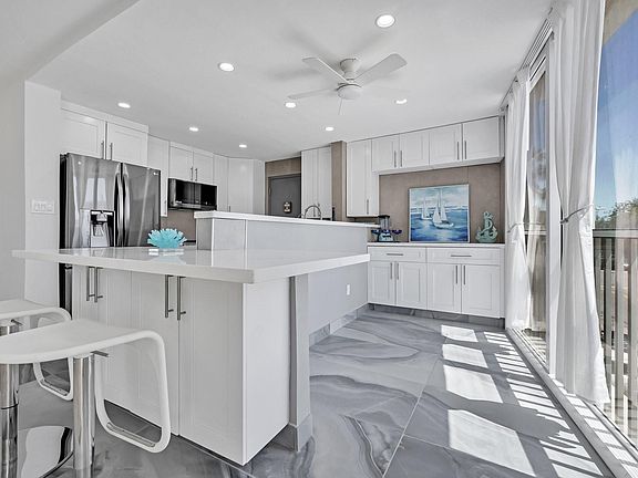 2nd image of 720 Bayshore Drive #202