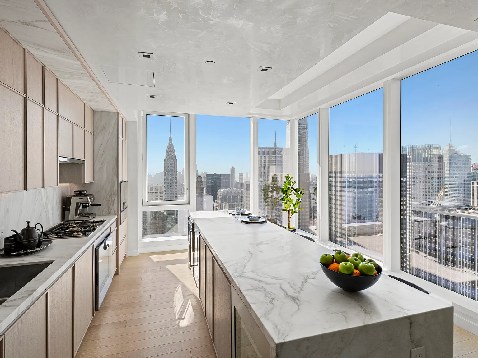 138 East 50th Street — Photo 2