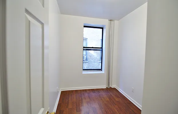 Rented by Julianna Realty Corp | media 26