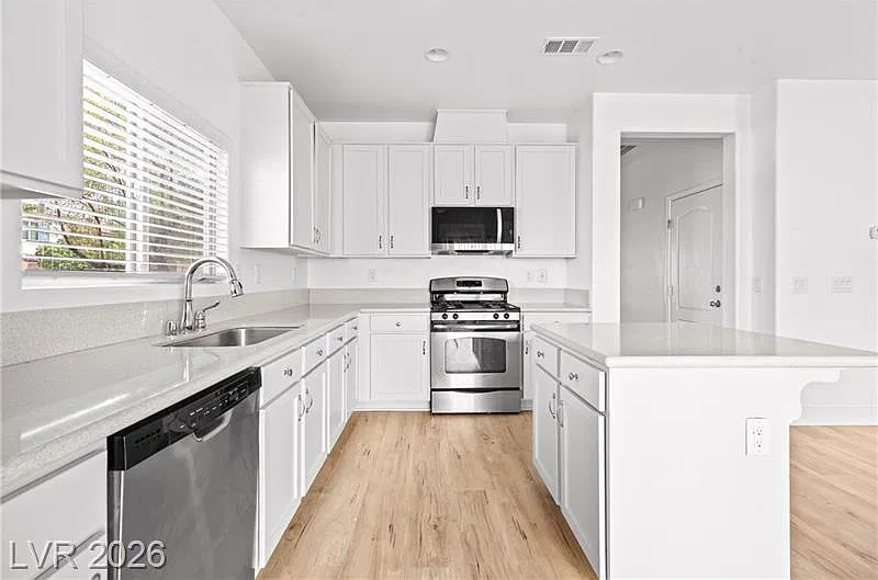 10600 Capitol Peak Avenue — Photo 4