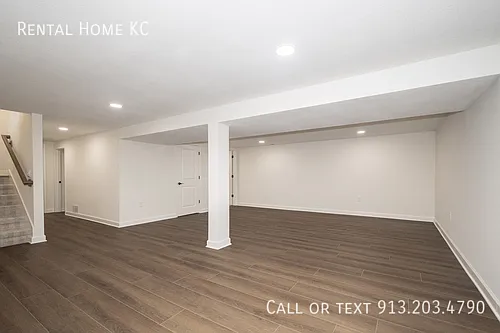 8400 W 93rd St — Photo 31