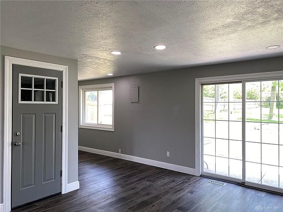 5th image of 6765 Stonehurst Dr