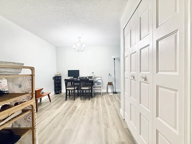 34A Padanaram Rd #127 — Photo 8