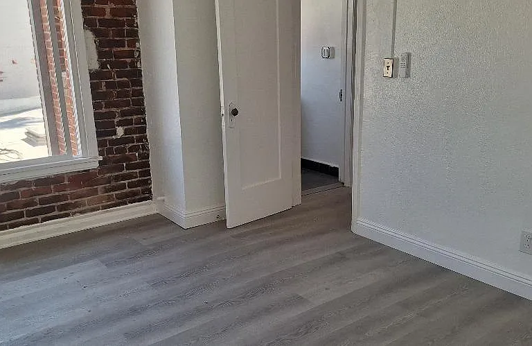 Manhattan Place — Photo 12