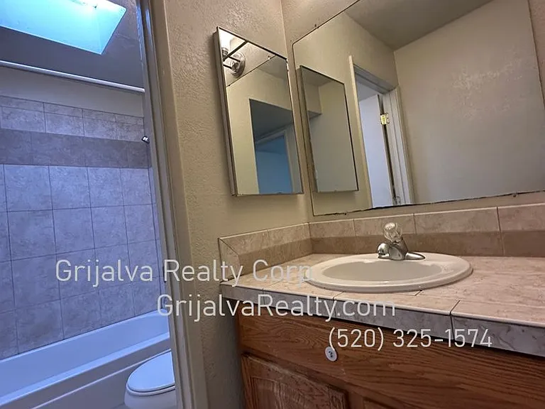 3529 E Monte Vista Dr #G-J — Photo 7