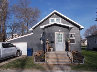 606 S Maple St, Watertown, SD 57201