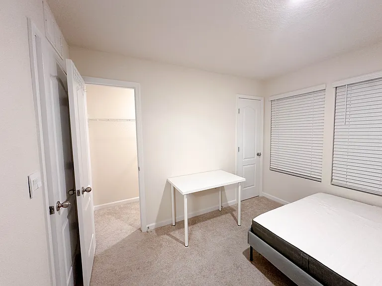 4096 Oak Mill Rd — Photo 10