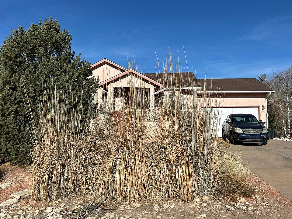 1st image of 833 S Palomar Dr