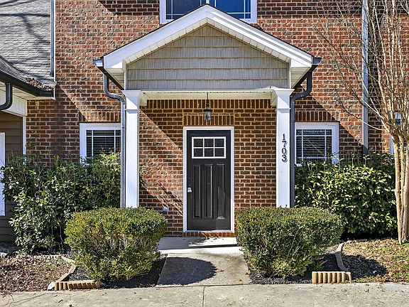 2nd image of 1703 New Castle Dr NE