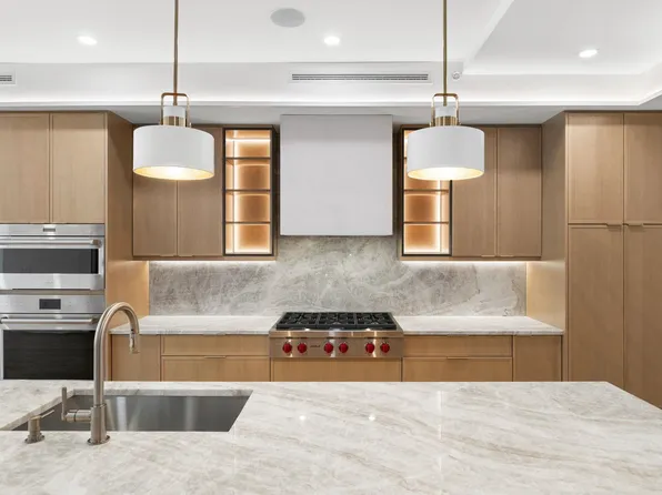 906 Park Avenue 1 image 2 of 8
