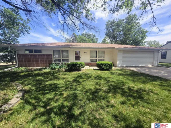 300 Granville Ave, Beatrice, NE 68310