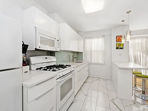 4th image of 453 Franklin D Roosevelt Dr #C402