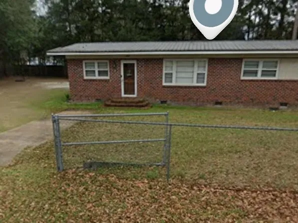 909 Bonny Cir, Moultrie, GA 31768