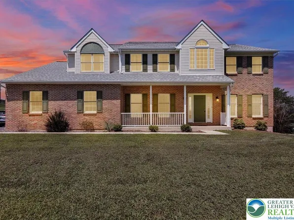 105 Misty Ln, Reading, PA 19606