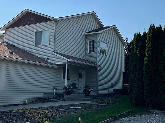 Side view of unit entrance